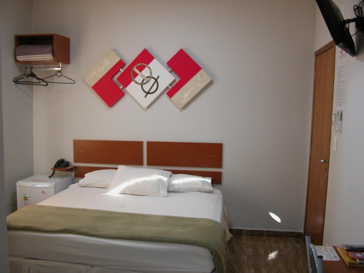 Hotel Avenida Tupa Екстер'єр фото